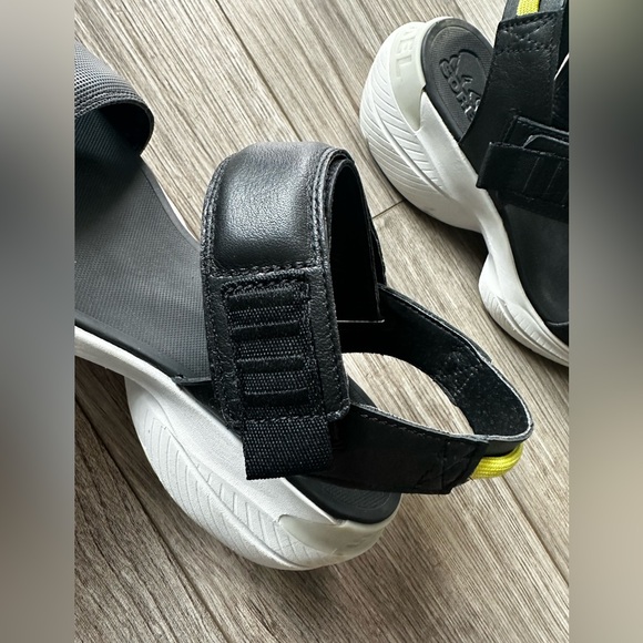 Sorel Women's Explorer Blitz Stride Sandals - Picture 8 of 11